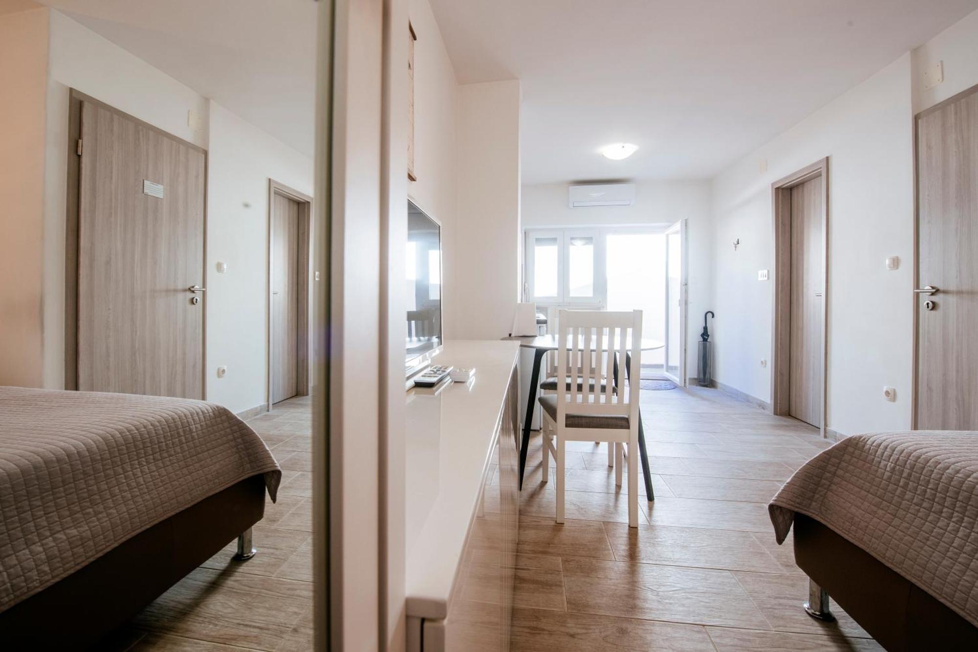 Apartmani Ema Zadar Exterior photo